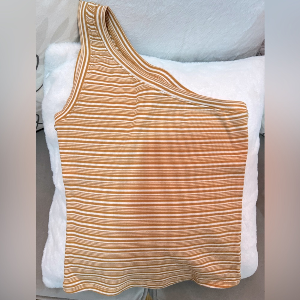 Aeropostal one shoulder top